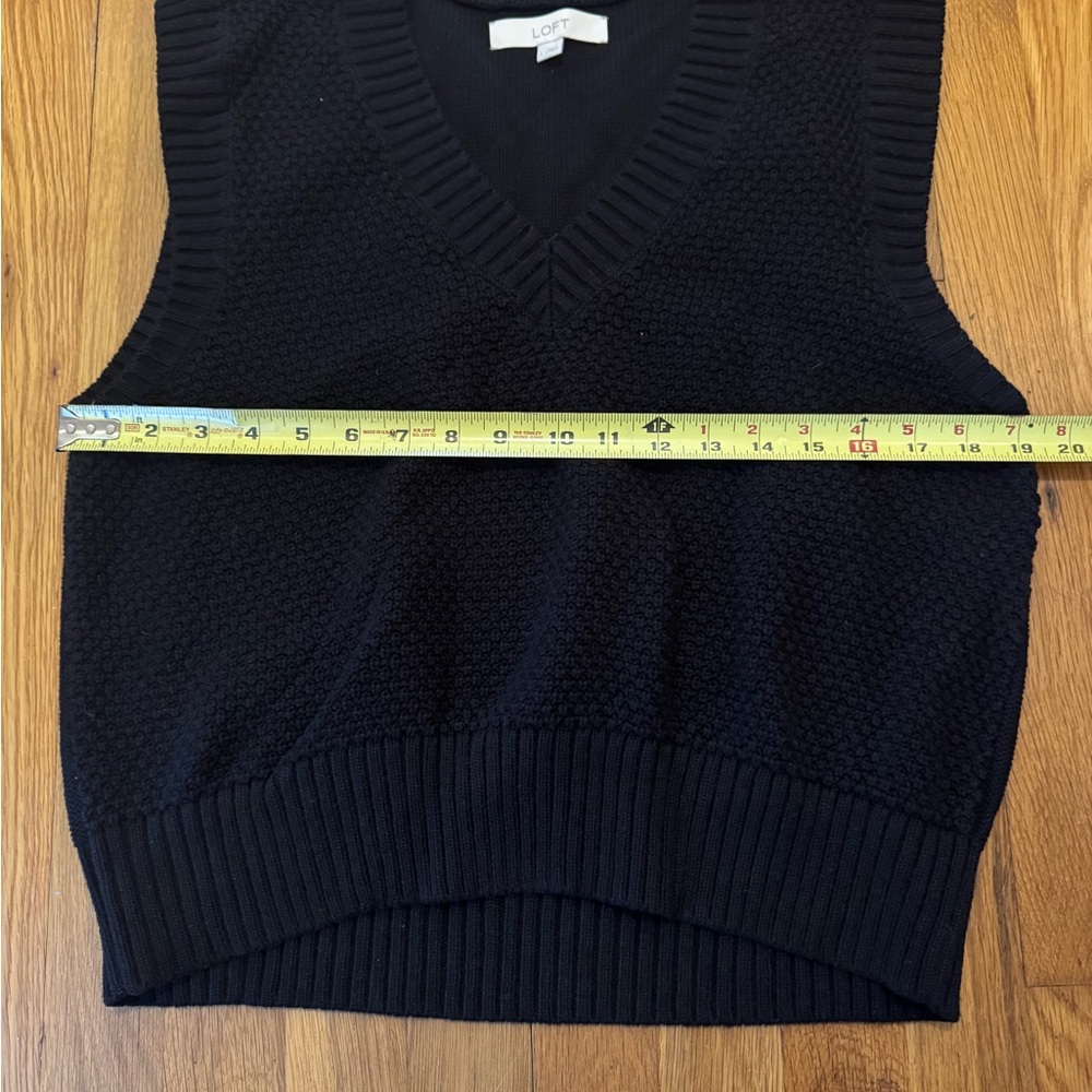 LOFT Black V-Neck Sweater Vest Large - Picture 3 of 5